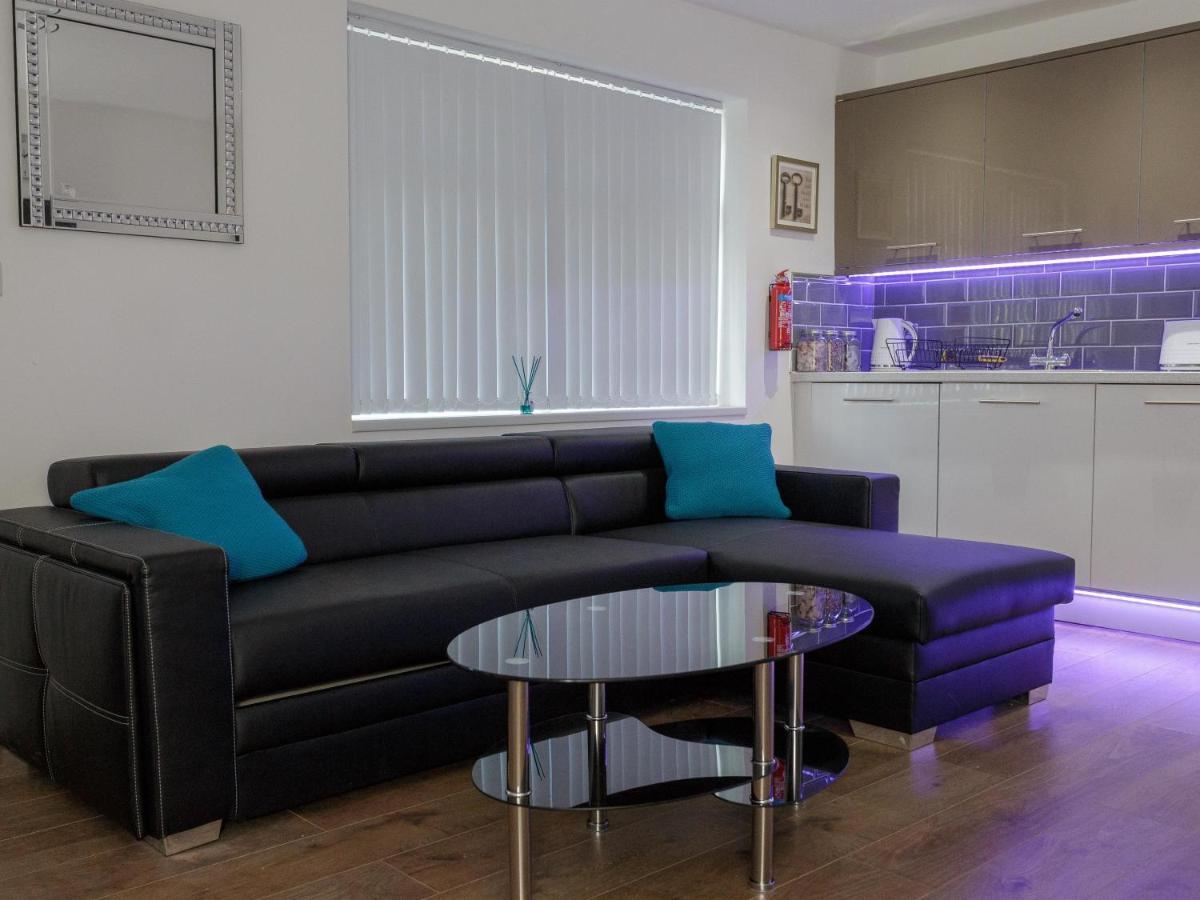 Live In Leeds Greenhill Bungalows Esterno foto