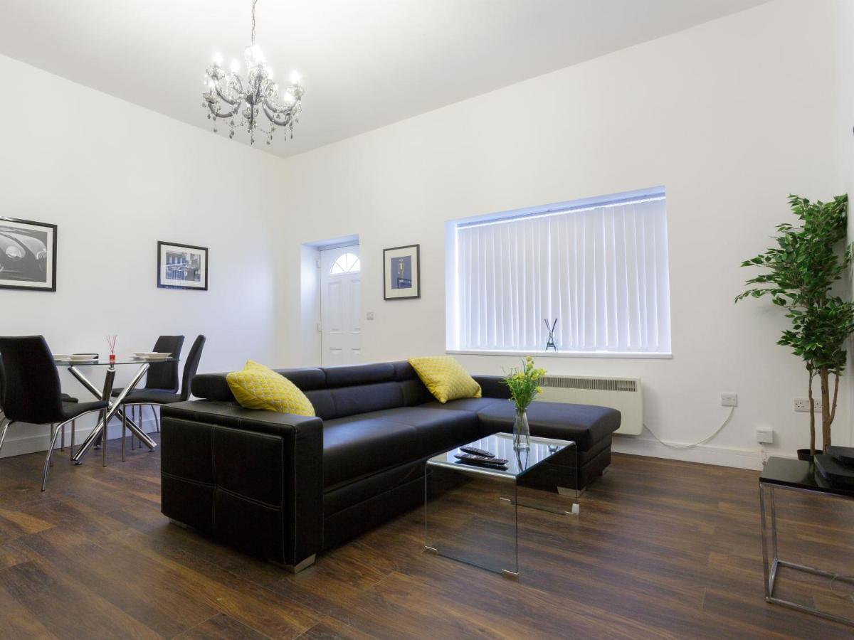Live In Leeds Greenhill Bungalows Esterno foto