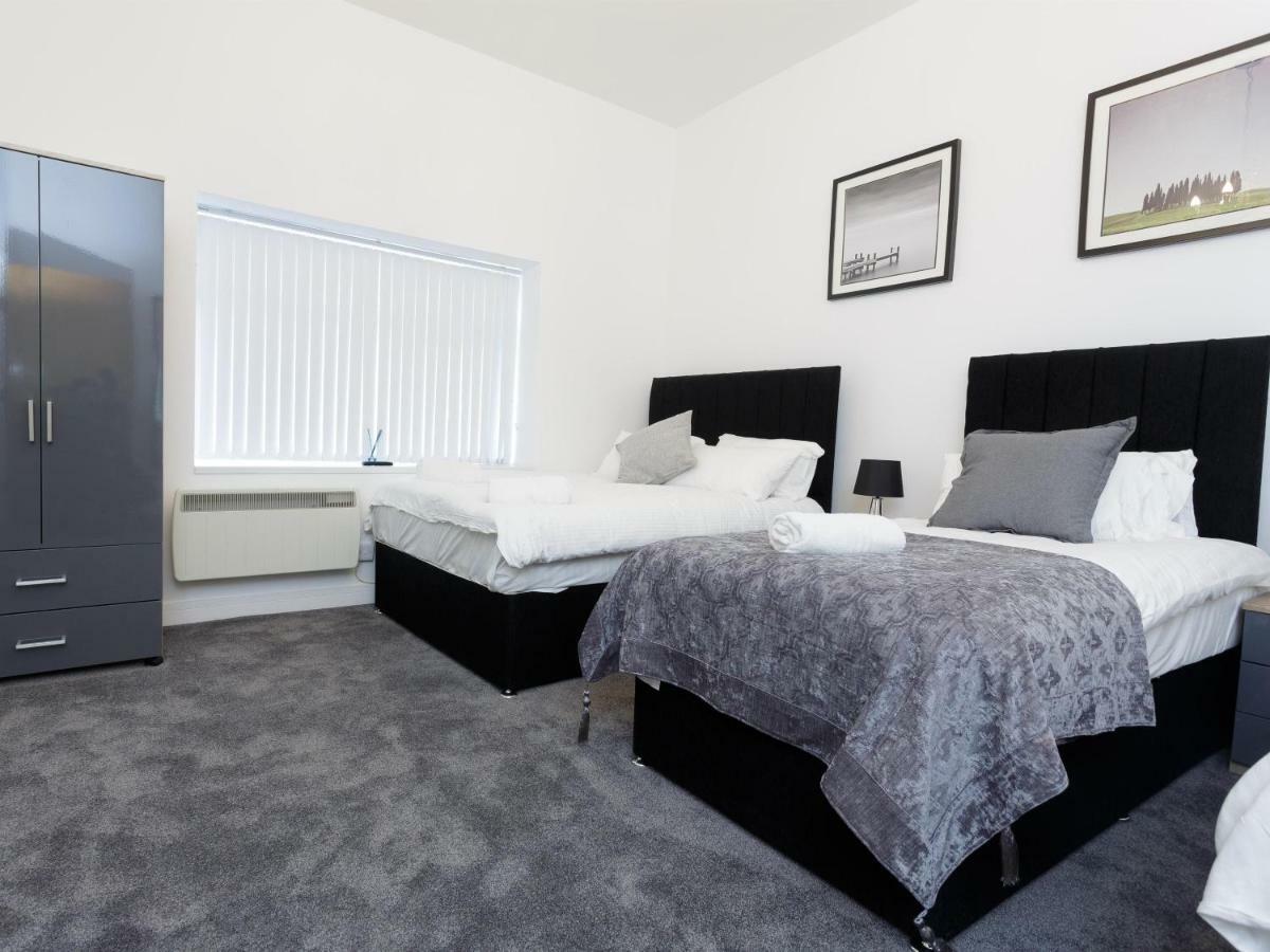 Live In Leeds Greenhill Bungalows Esterno foto